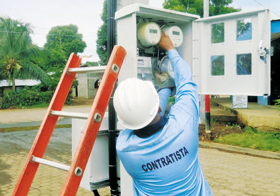 Rechacemos el alza en la energía eléctrica